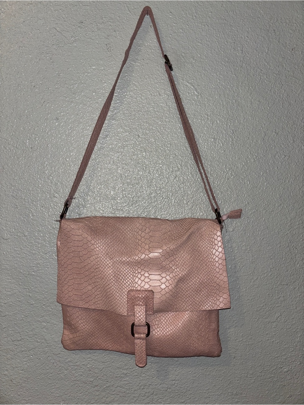 Pink Genuine Leather Snakeskin Crossbody Bag Foldover Purse